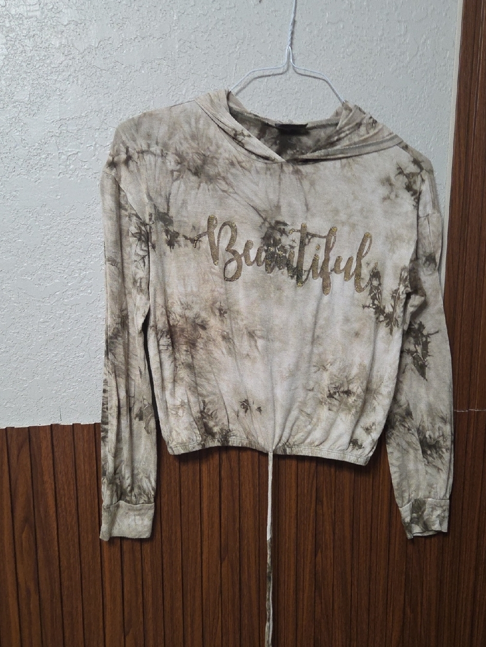 Cropped Tie-Dye Hoodie with Beautiful Script Beige Olive Gemstone Small Sz[1902]